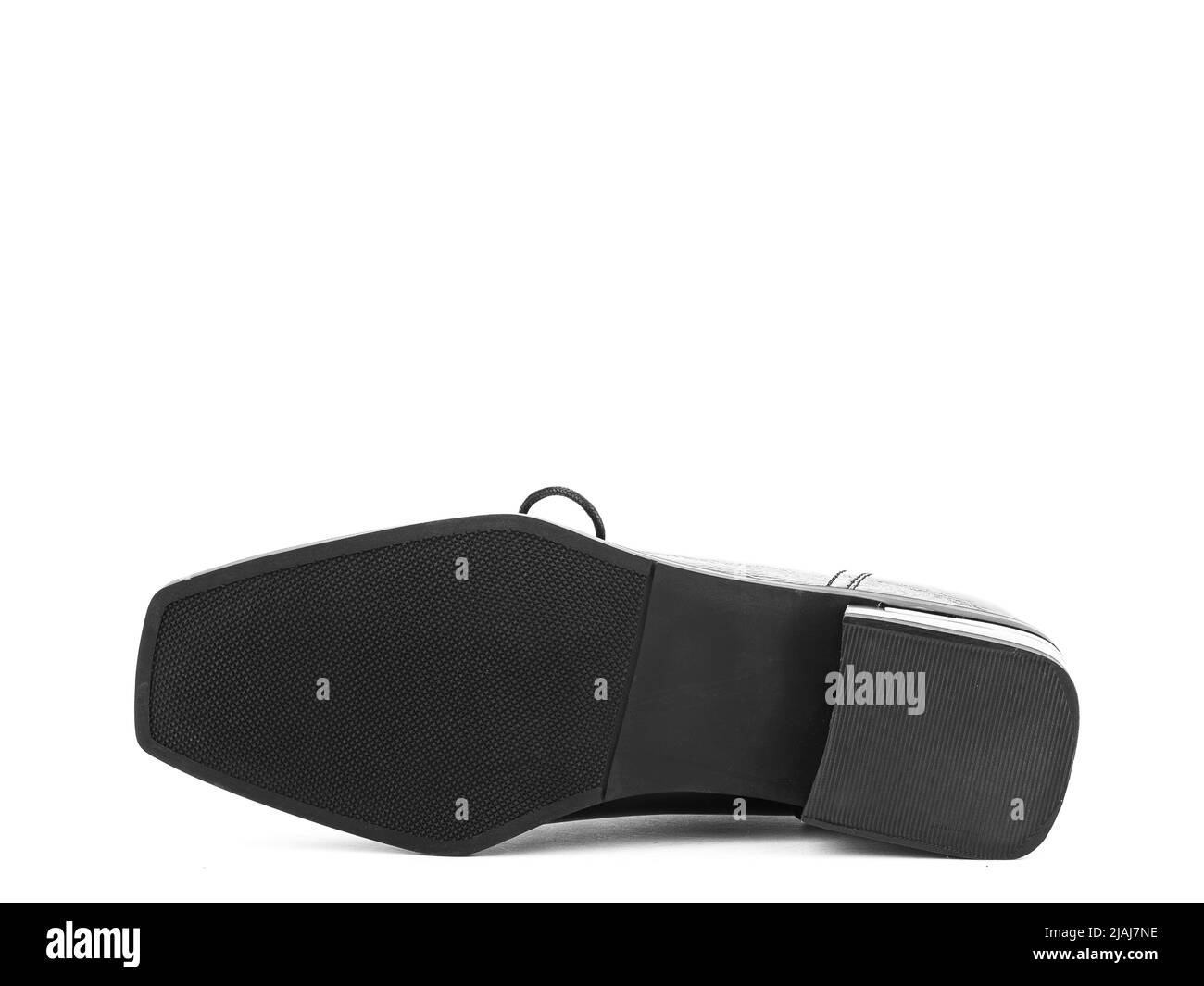 Suola per scarpe, vista dal basso. Primo piano della suola della scarpa isolata su sfondo bianco. Posiziona per il testo. Elemento di stivali. Concetto di produzione di accessori per calzature Foto Stock