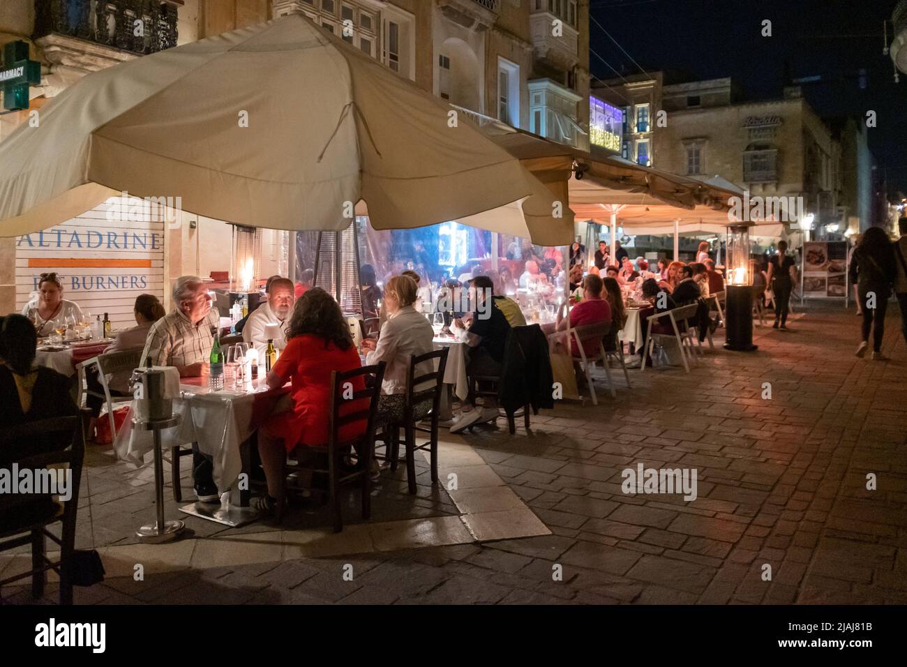 Fuori Ristorante e vita notturna, Valletta, Malta Foto Stock