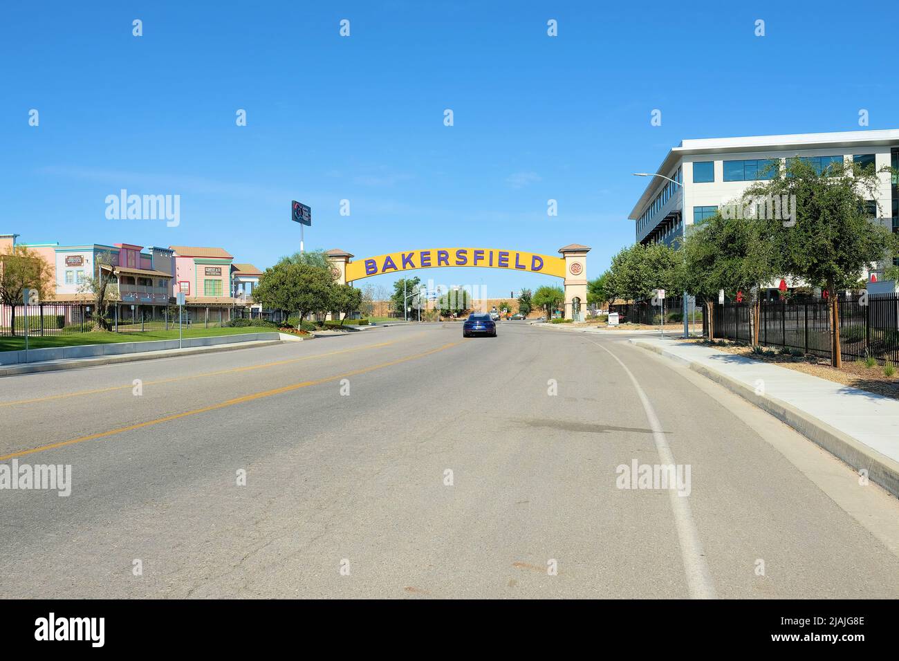 Cartello Bakersfield a Bakersfield, California, USA; punto di riferimento locale all'angolo tra Sillect Avenue e Buck Owens Boulevard vicino al centro. Foto Stock