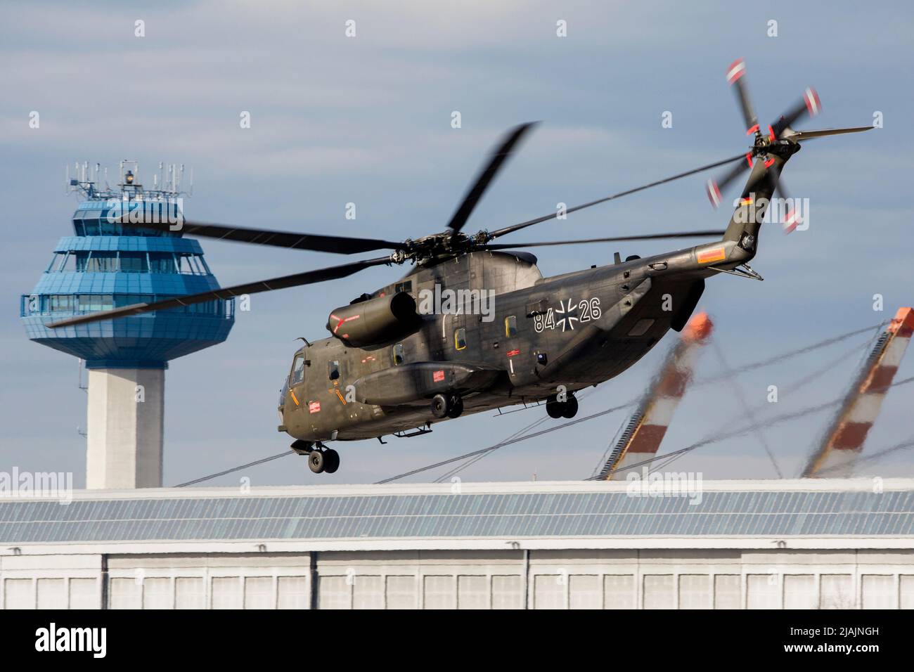 CH-53 elicottero dell'Aeronautica tedesca decollo, Manching, Germania. Foto Stock