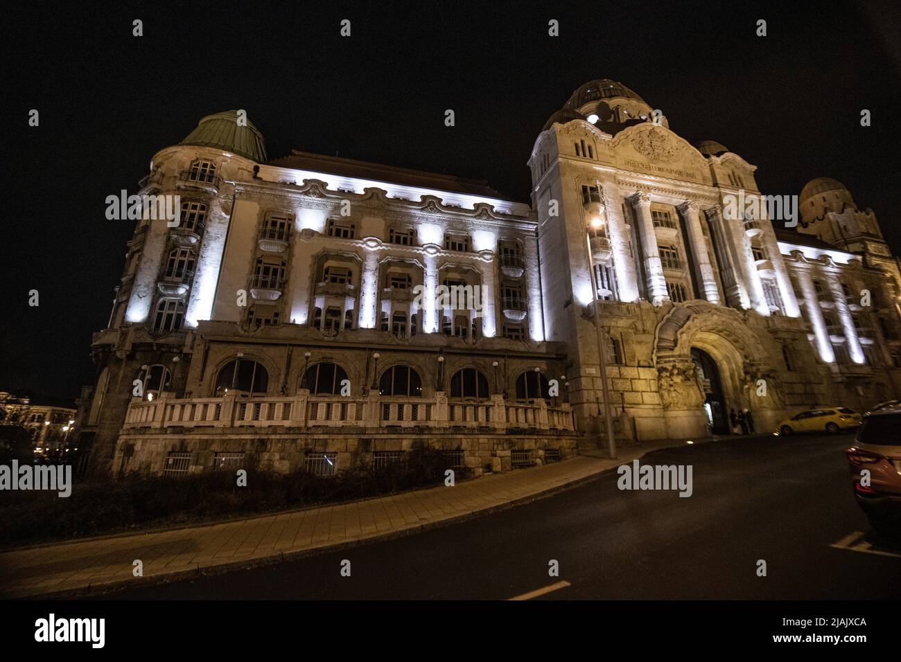 Budapest: Hotel Gellert di notte. Ungheria Foto Stock