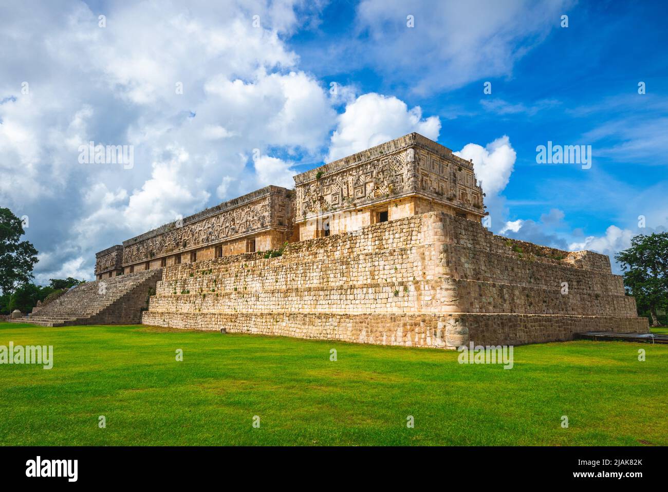 Facciata del palazzo del governatore a uxmal, yucatan, messico Foto Stock