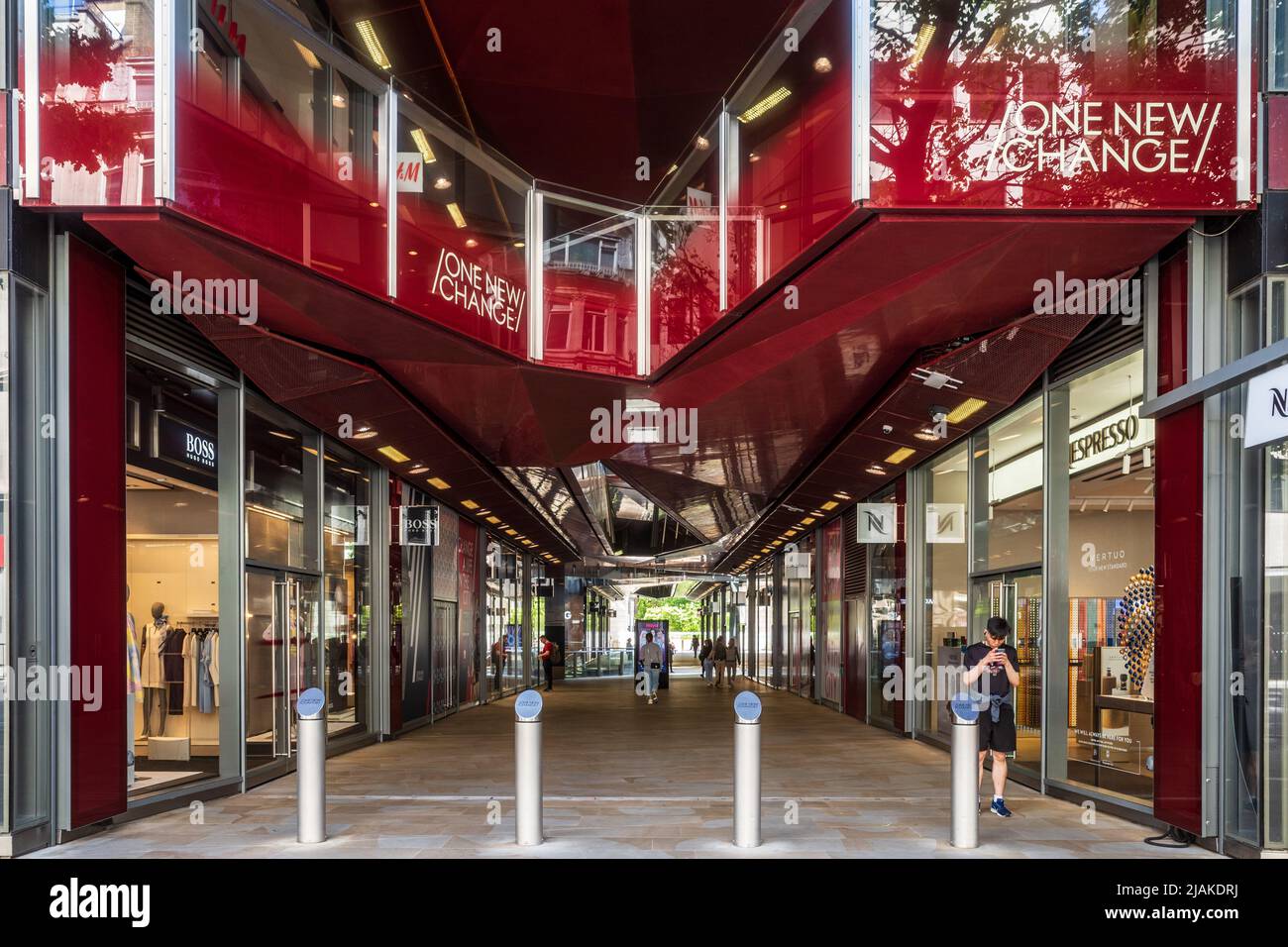 One New Change Shopping Centre London - importante centro commerciale e di sviluppo nella City of London, aperto nel 2010. Foto Stock