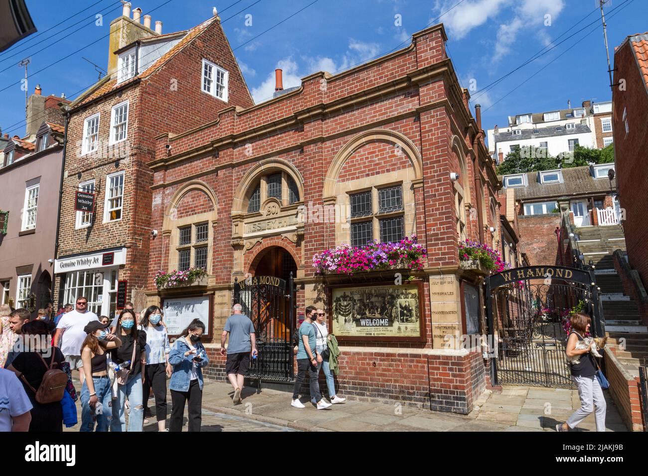 Albert's Eatery & Museum of Whitby Jet a Wesley Hall in Henrietta Street Whitby, North Yorkshire, Regno Unito. Foto Stock