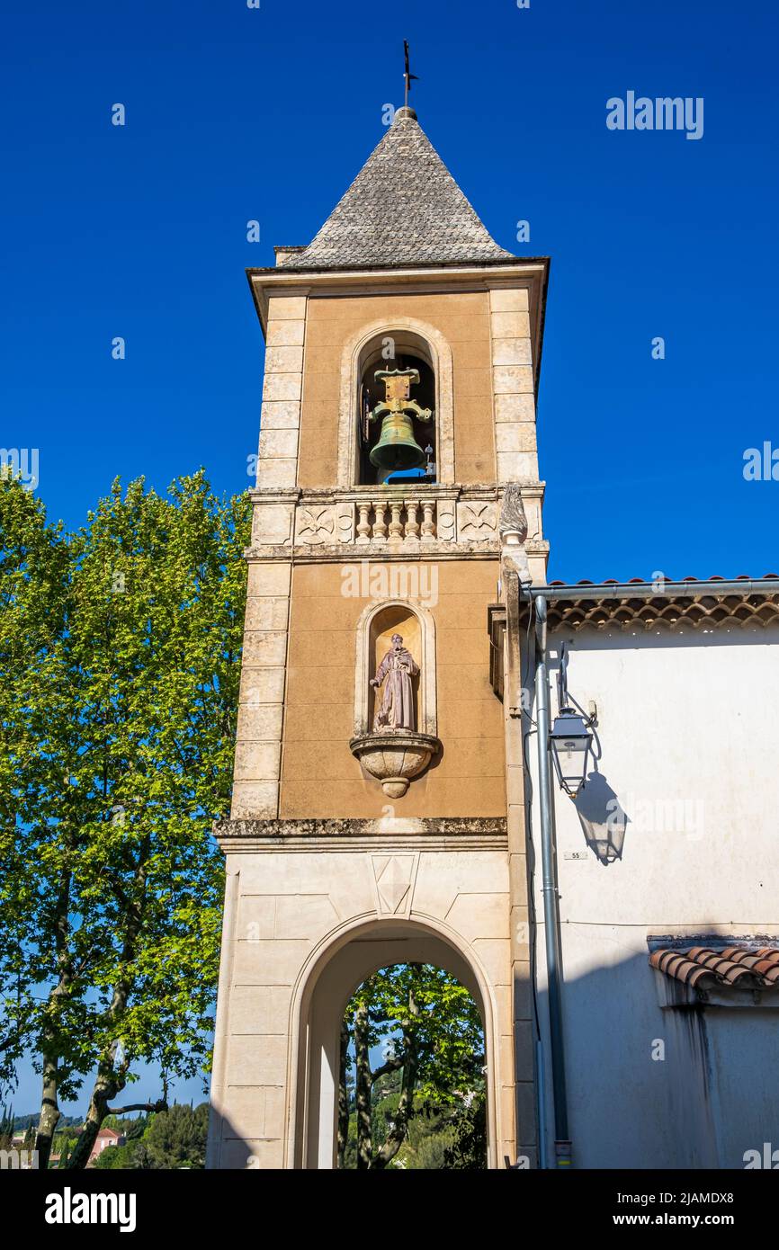 VILLAGE DE LA TREILLE, EGLISE ST DOMINIQUE, MARSIGLIA PACA Foto Stock