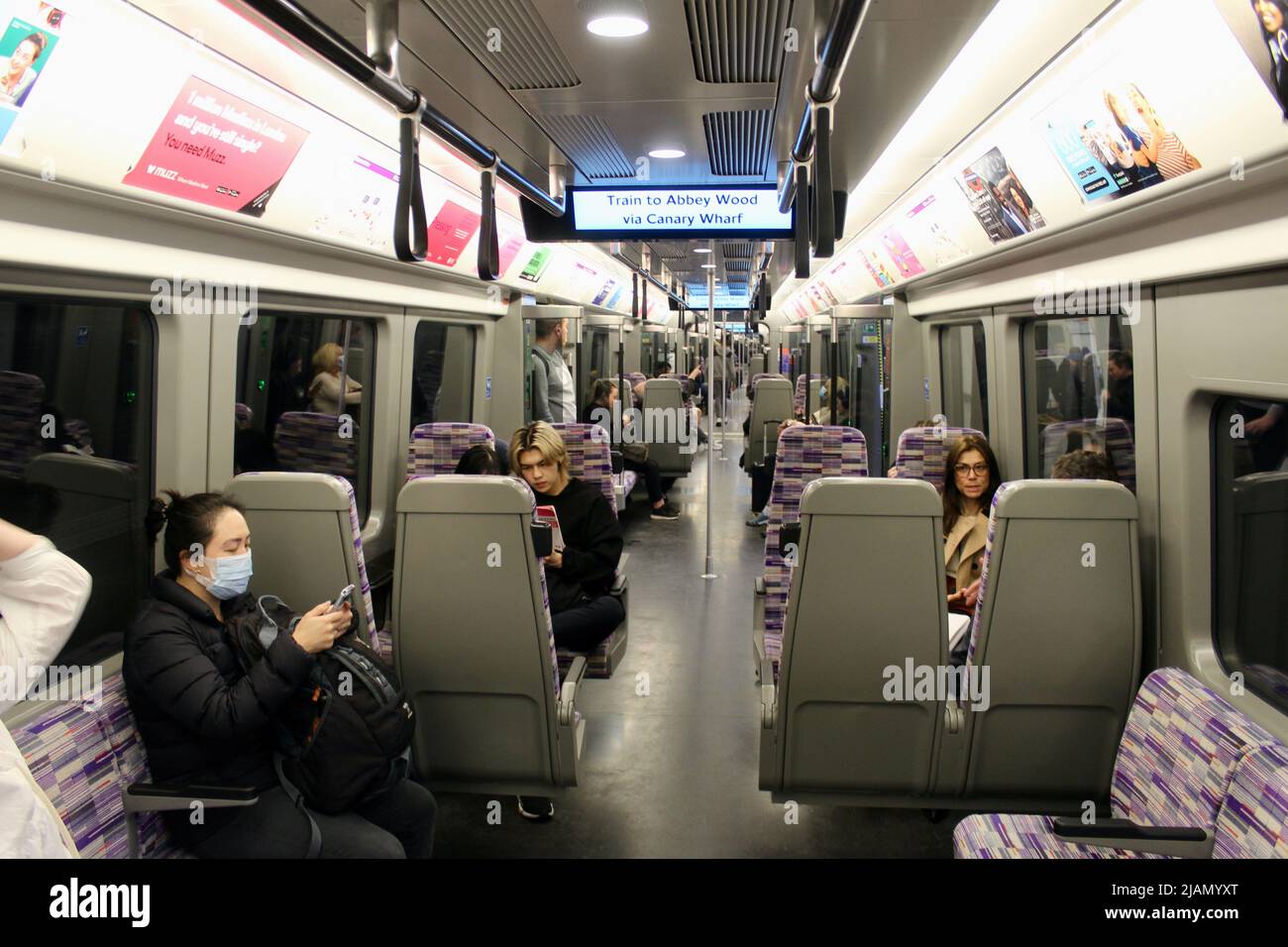 La nuova ferrovia trasversale della linea elizabeth alla stazione stradale di tottenham Court london UK Foto Stock