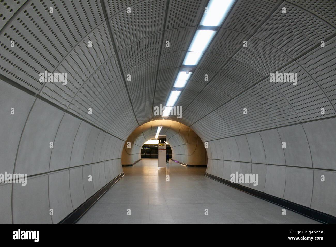 La nuova ferrovia trasversale della linea elizabeth alla stazione stradale di tottenham Court london UK Foto Stock