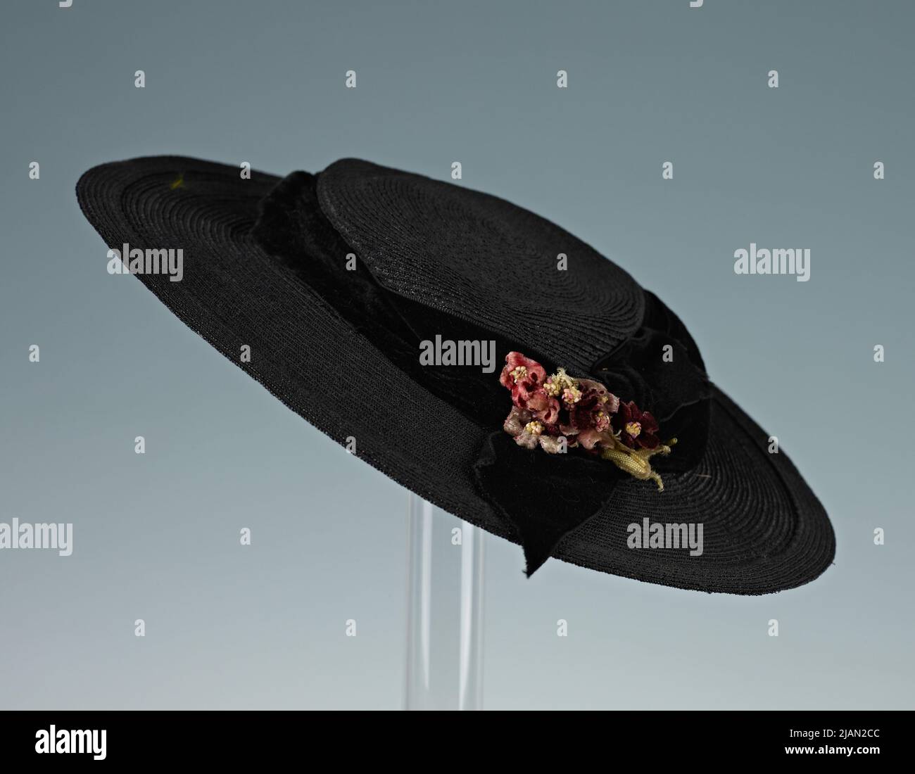 Cappello estivo sconosciuto Foto Stock