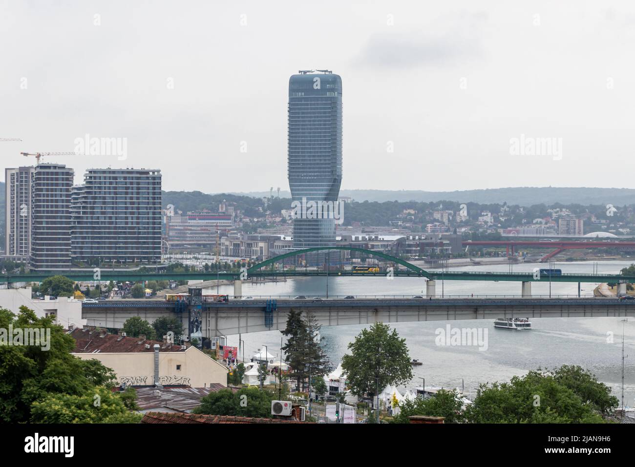 Belgrado, Serbia - 29 maggio 2021: Distretto commerciale e residenziale di Belgrado, Waterfront, Savamala. Foto Stock