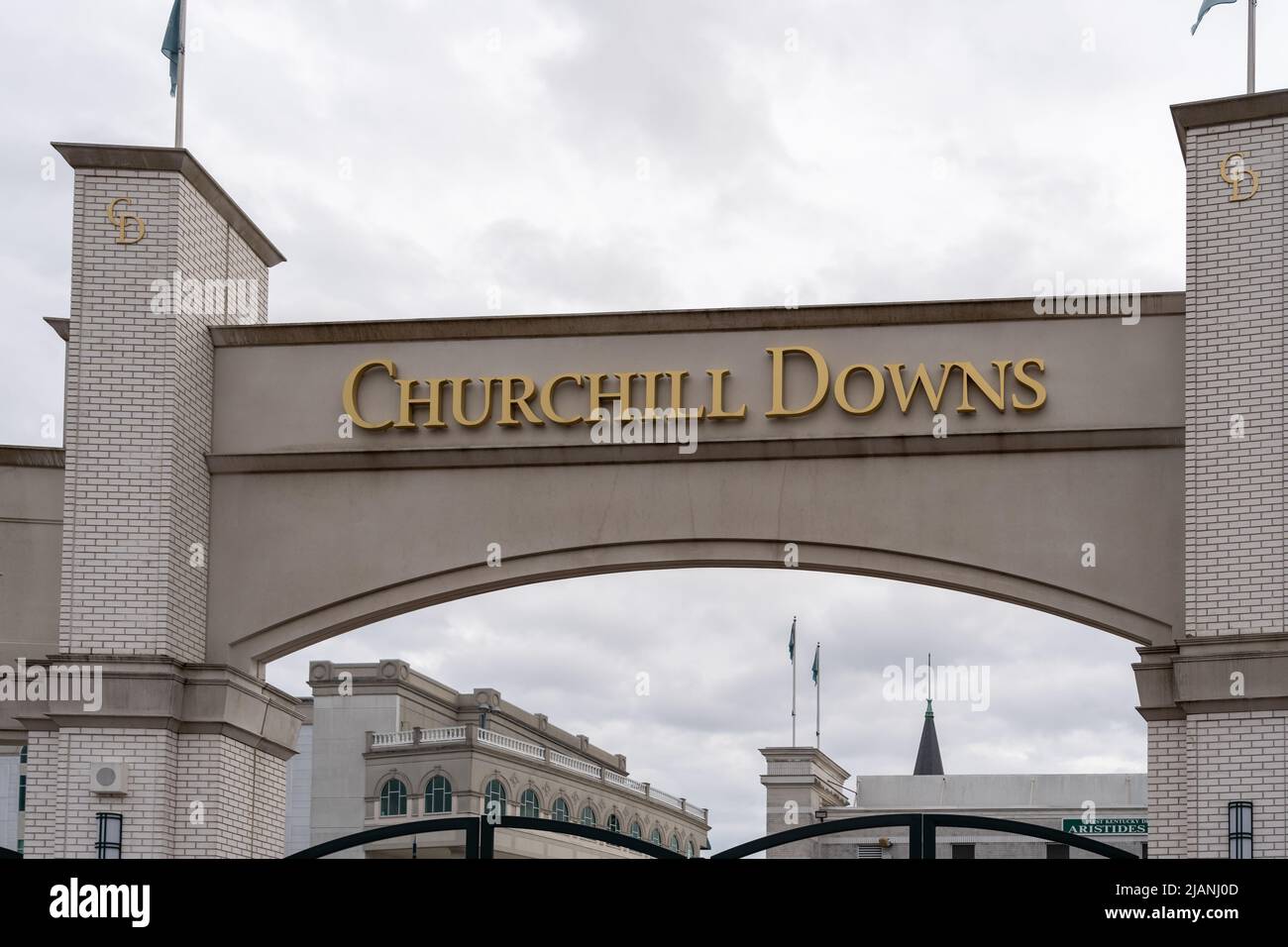 Louisville, KY, USA - 28 dicembre 2021: Il cartello Churchill Downs è mostrato a Louisville, KY, USA. Foto Stock