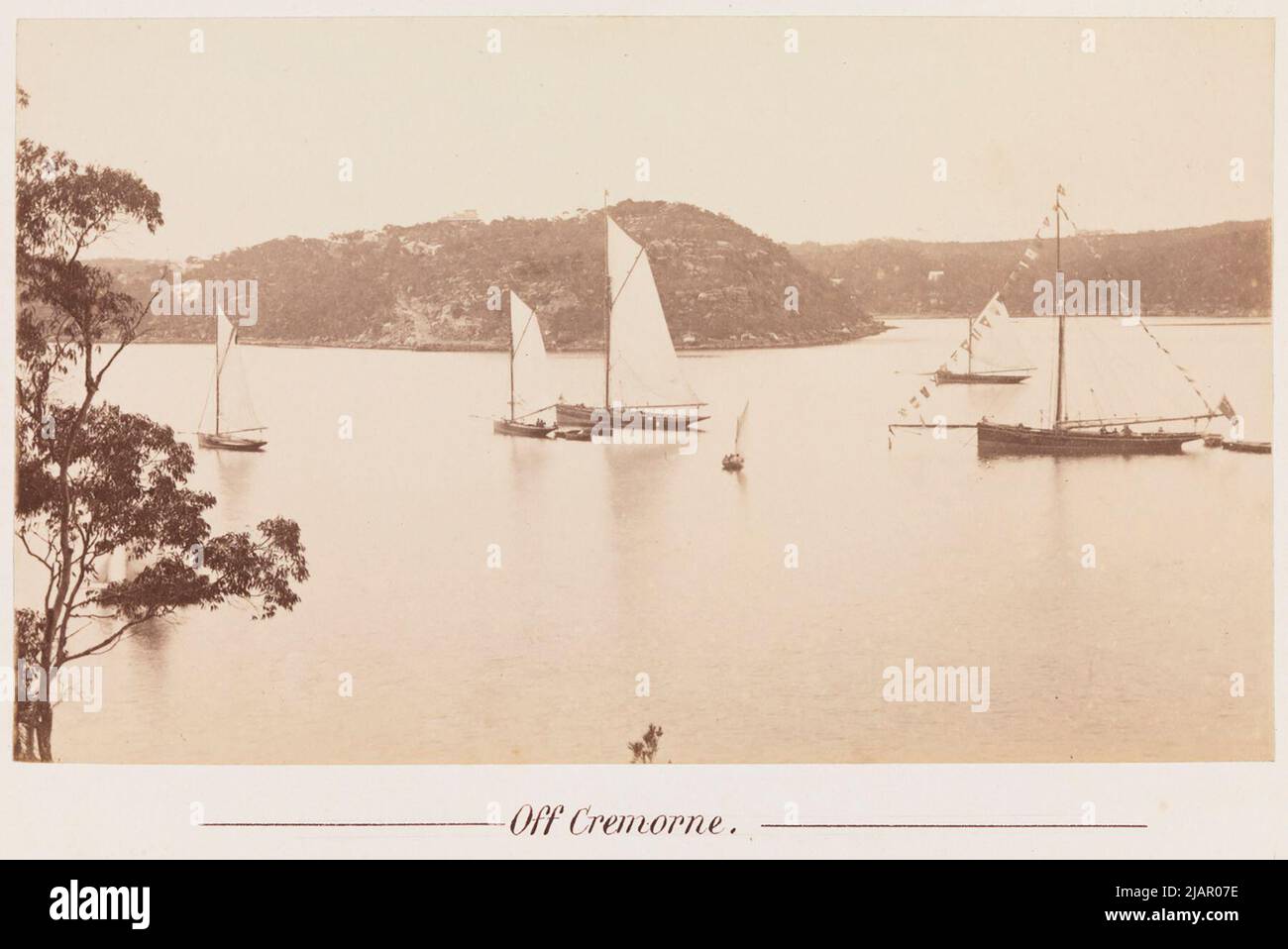 Mosman Bay e Curraghbeena Point da Cremorne Point fine 19th secolo ca. Tra il 1879 e il 1889 Foto Stock