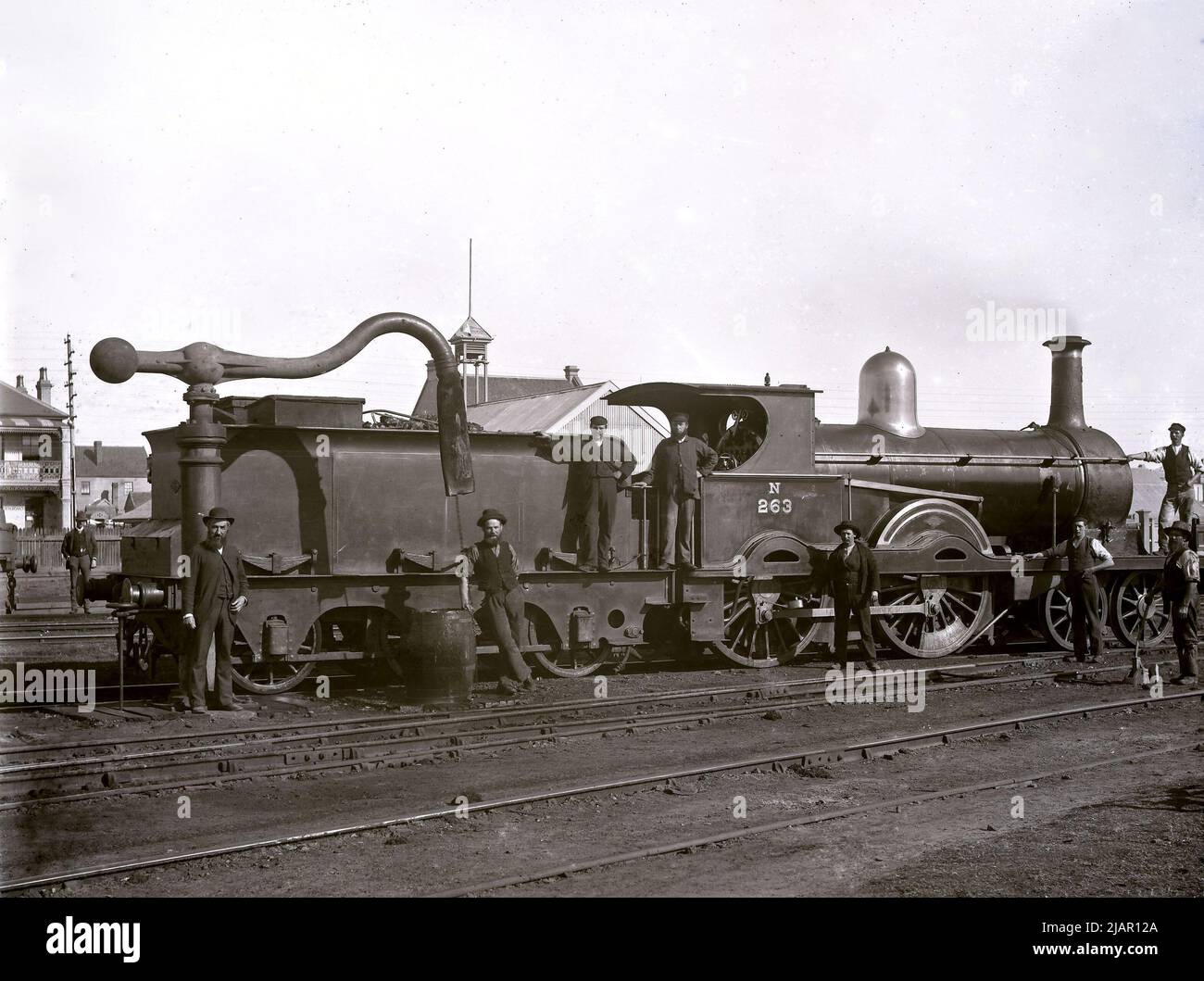 La locomotiva, n. N263, è una delle locomotive da passeggeri espresso D(261) classe 4-4-0, di cui 24 sono state costruite da Dubs & Co di Glasgow ca. 1883-1889 Foto Stock