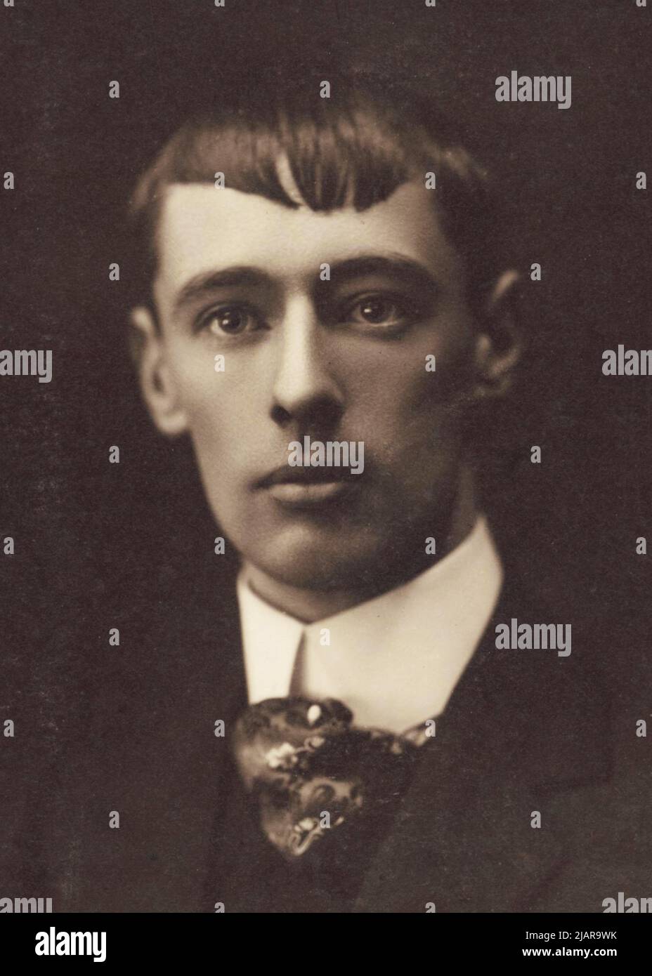 Lo scrittore e artista australiano Norman Lindsay come giovane ca. 1904 Foto Stock