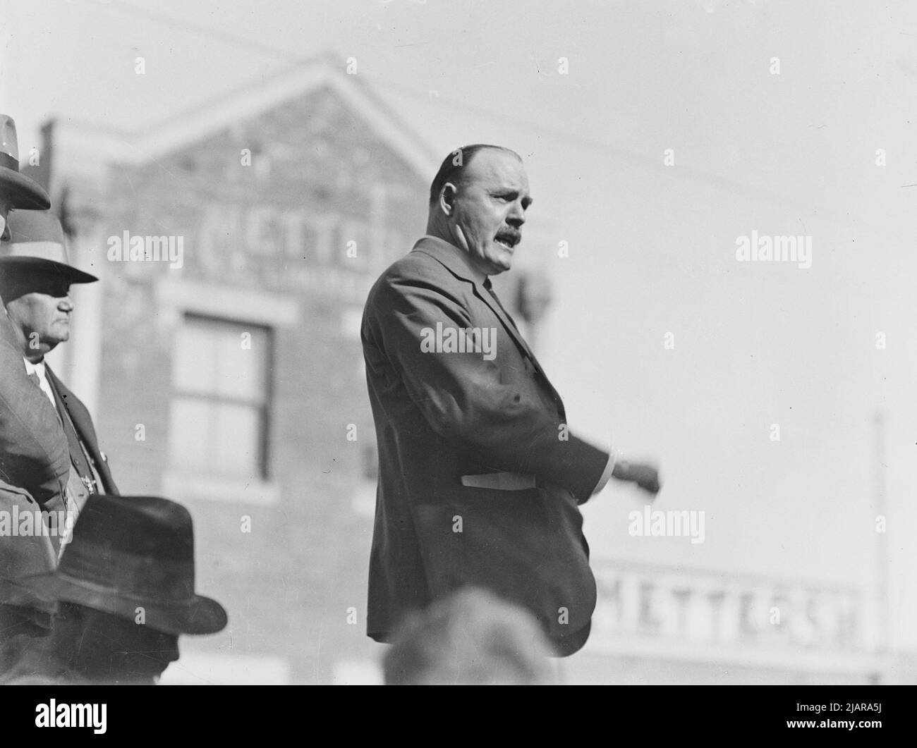 Jack Lang, politico australiano, rivolgendosi a una folla ca. 1930 Foto Stock