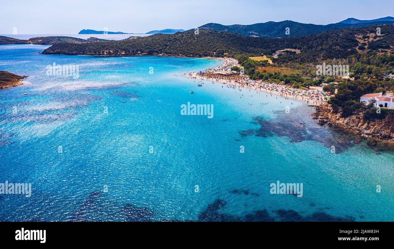 foto-aerea-della-spiaggia-di-tuerredda-in-una-bella-giornata-sardegna