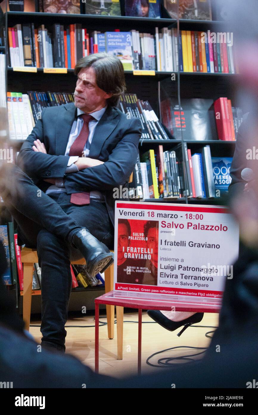 Il procuratore generale di Cagliari, Luigi Patronaggio, alla presentazione del libro 'i fratelli Graviano' alla Feltrinelli di Palermo Foto Stock
