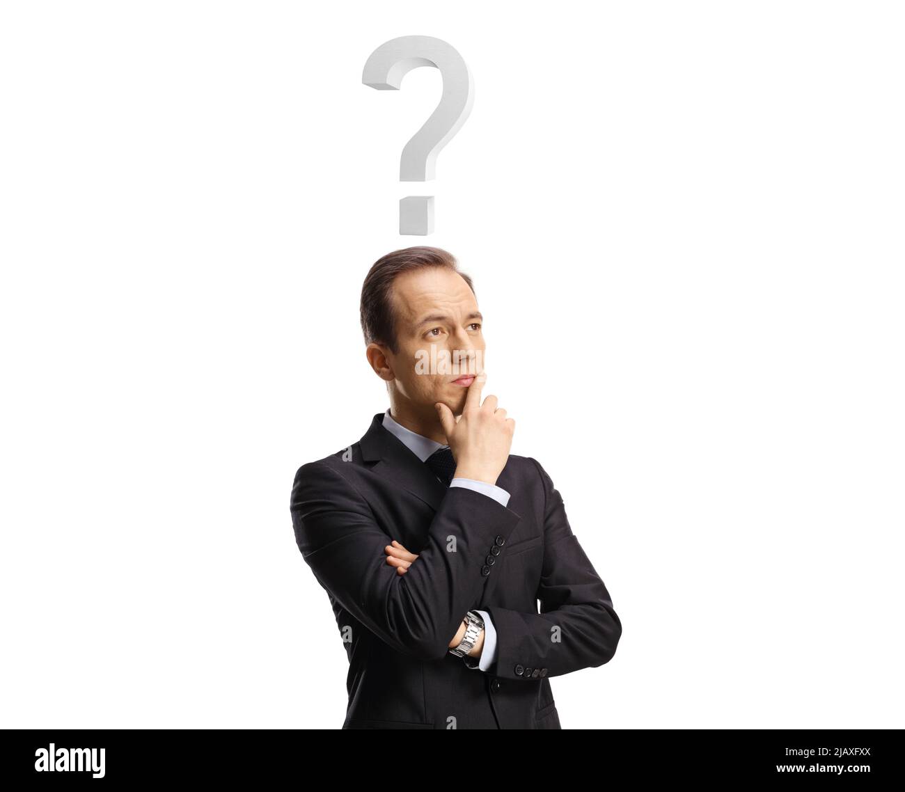 Uomo d'affari pensivo con un punto interrogativo sopra la testa che tiene il mento e pensa isolato su sfondo bianco Foto Stock