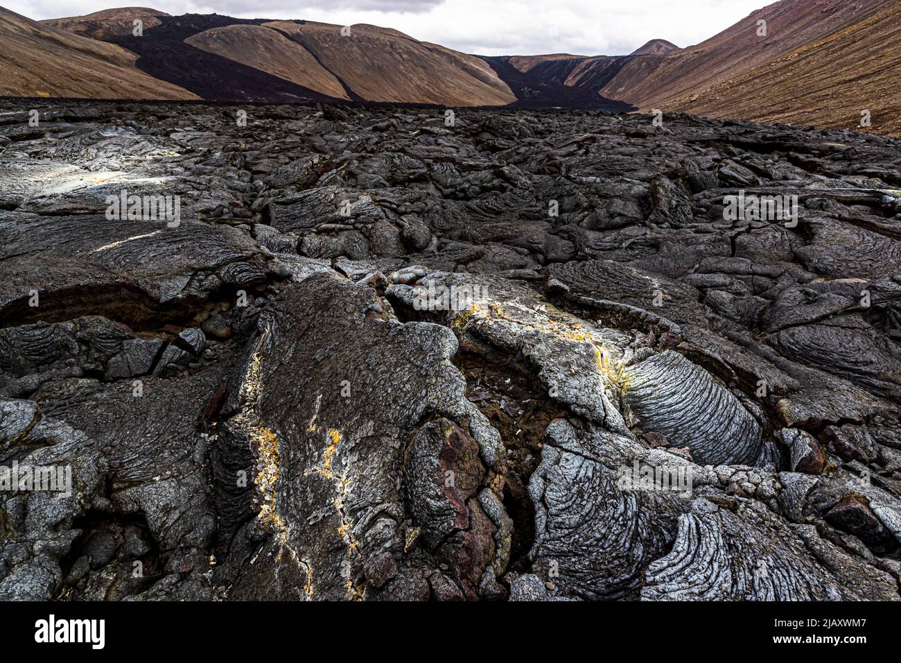 Il vulcano Geldingadalir a sud di Reykjavik in Islanda eruttò nel 2021 Foto Stock