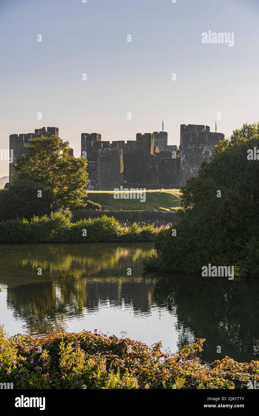 Il castello medievale di Caerphilly, Galles del Sud, Regno Unito. Si prega di credito: Phillip Roberts Foto Stock