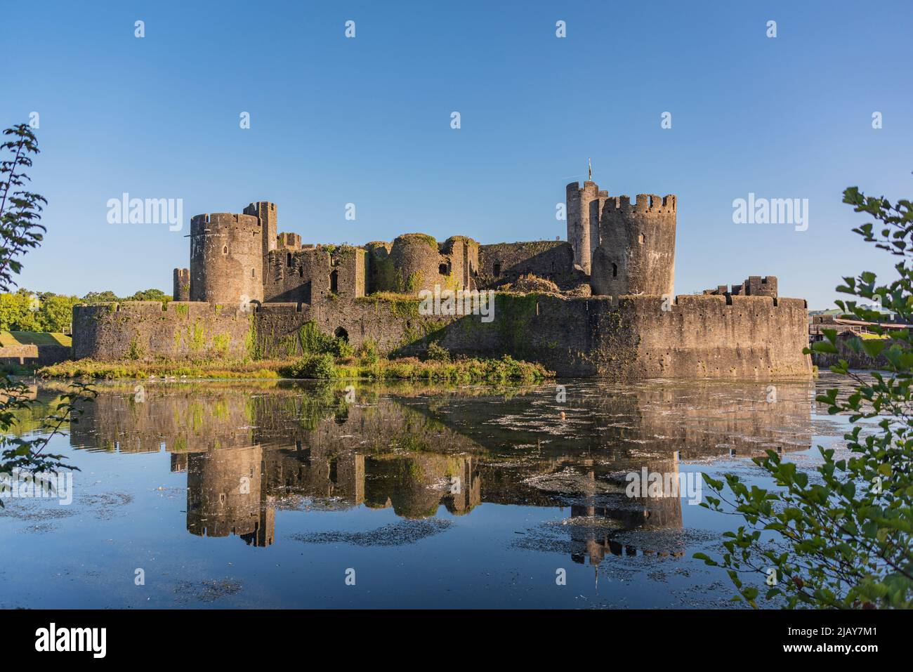 Il castello medievale di Caerphilly, Galles del Sud, Regno Unito. Si prega di credito: Phillip Roberts Foto Stock