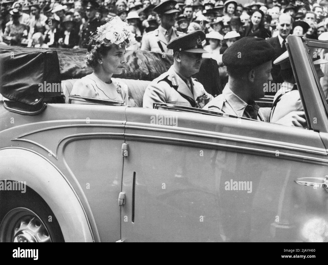 Duca e Duchessa di Gloucester salutano Sydney. Gennaio 14, 1947. Foto Stock