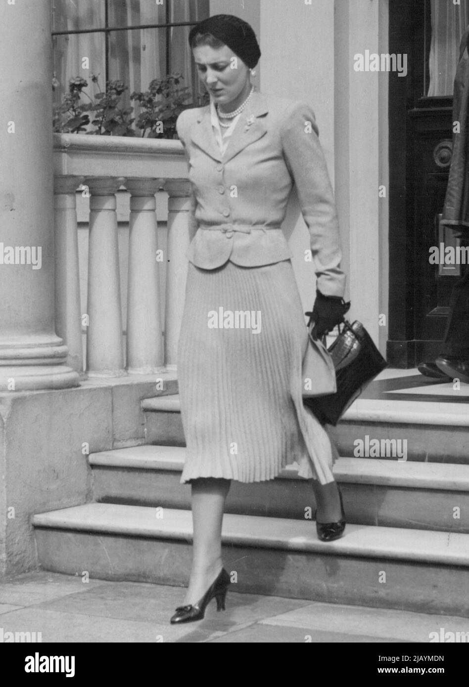 Duchessa del Kent, che conduce per ***** per partecipare al matrimonio. Luglio 17, 1939. (Foto della stampante associata). Foto Stock