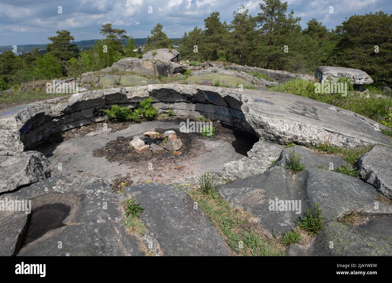 Sarpsborg, Norvegia - 20 maggio 2022: Il forte di Greaker si trova su una collina stretta sopra il centro della città. Fu in battaglia durante la seconda guerra mondiale durante il Germa Foto Stock