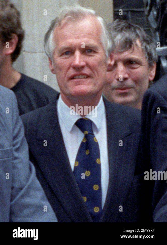 Foto di archivio datata 07/07/92 di David Harris che ha ricevuto un OBE (ufficiale dell'Ordine dell'Impero britannico) per il servizio pubblico e politico nella lista degli Honori del compleanno della Regina. Data di emissione: Mercoledì 1 giugno 2022. Foto Stock