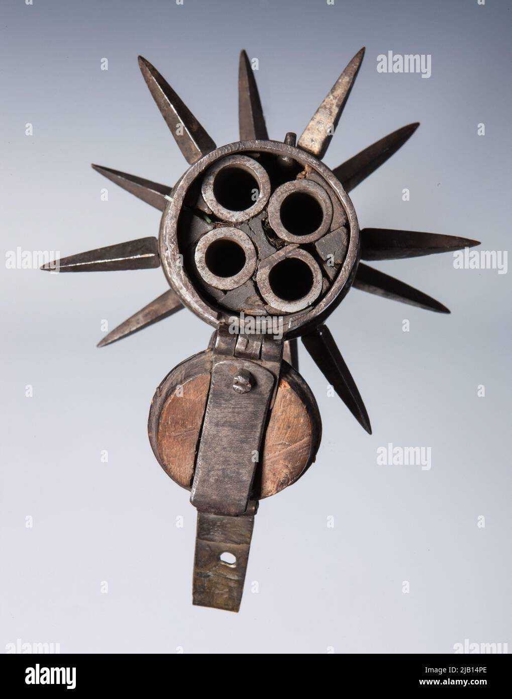 Combinazione di club spiked e arma da fuoco etichetta sconosciuta Foto Stock