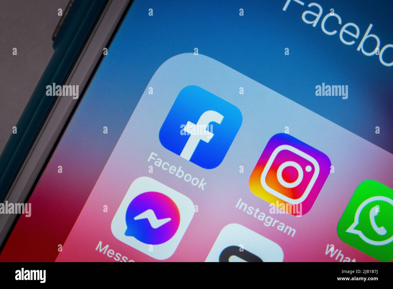 Kumamoto, GIAPPONE - Febbraio 15 2021 : Facebook app e le sue altre marche (Instagram, Messenger, WhatsApp e Oculus VR) per iPhone. Foto Stock