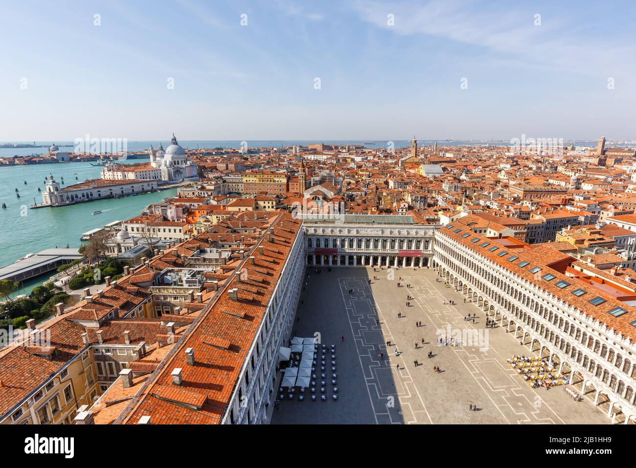 Venezia Piazza San Marco dall'alto panoramica viaggio vacanze città vacanza in Italia Foto Stock
