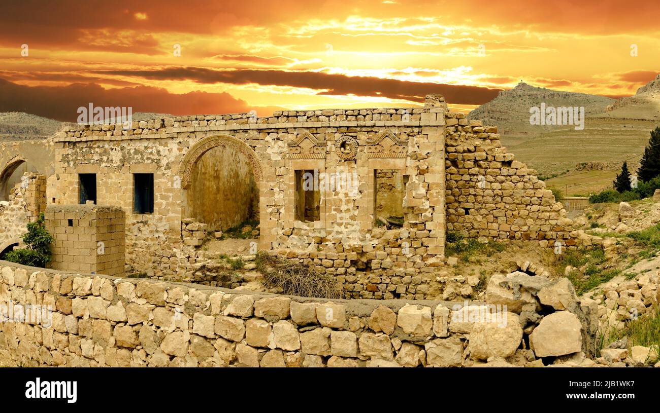 9 maggio 2022 Derik Mardin Turchia. Ruined chiesa in Derik Mardin Foto Stock