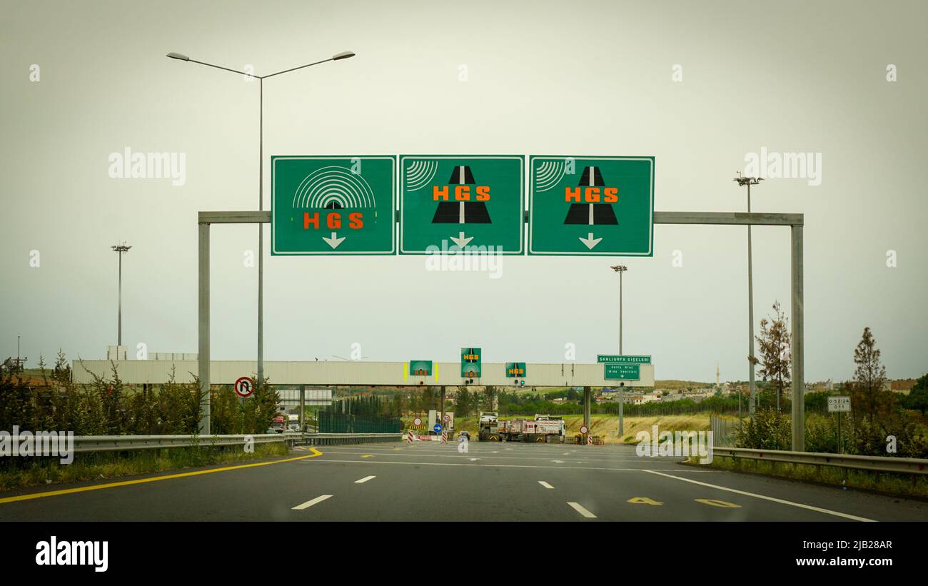 14 maggio 2022 Adana Turchia. Scheda di sistema HGS Speed Pass sulla superstrada Foto Stock
