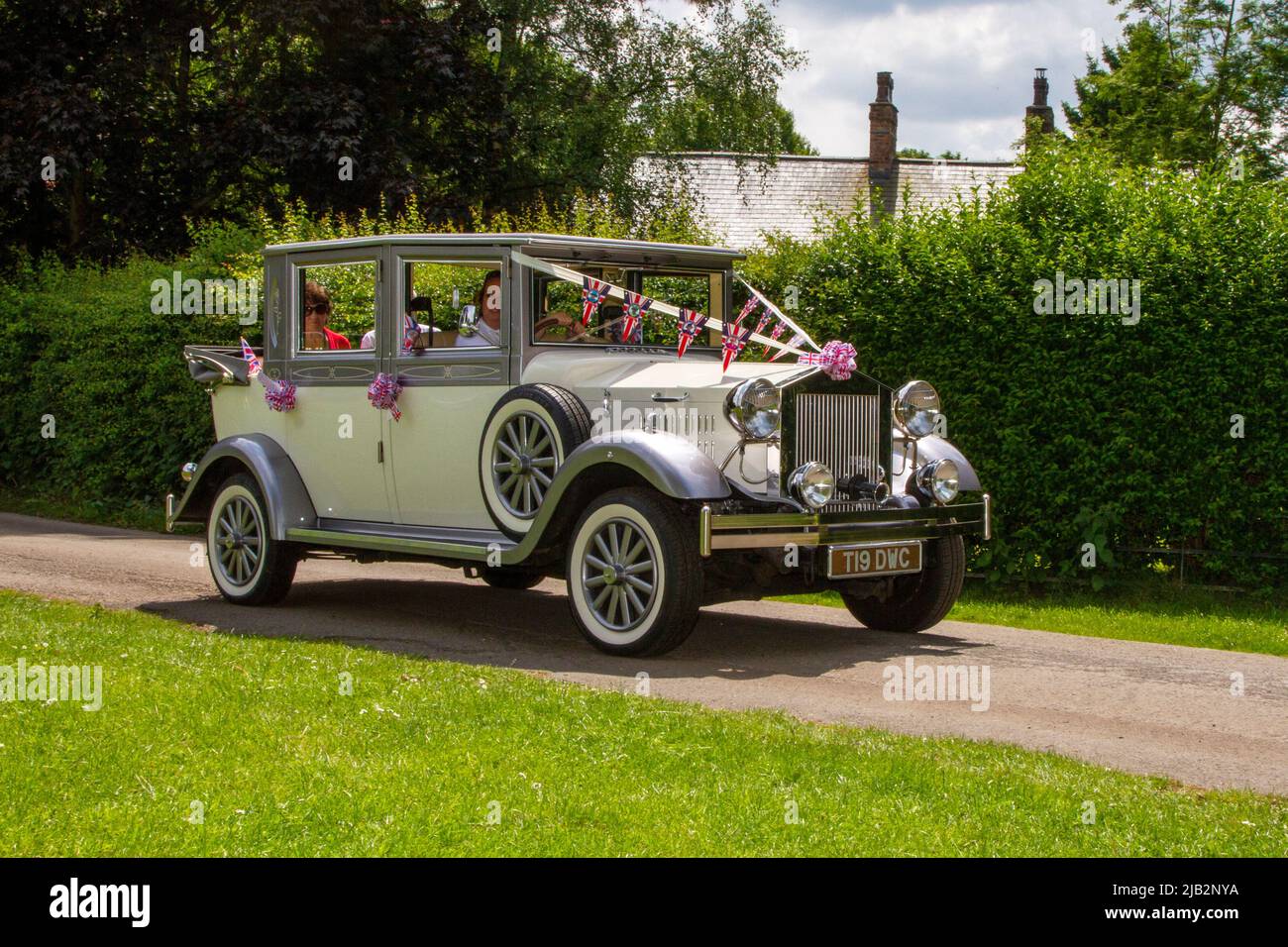 2000 Silver Imperial Viscount TX1 Bronze 2,7TD Auto a Leyland, Lancashire. UK Events, 2 giugno 2022. Evento Queens Jubilee Festival sfilata a Worden Park. Foto Stock