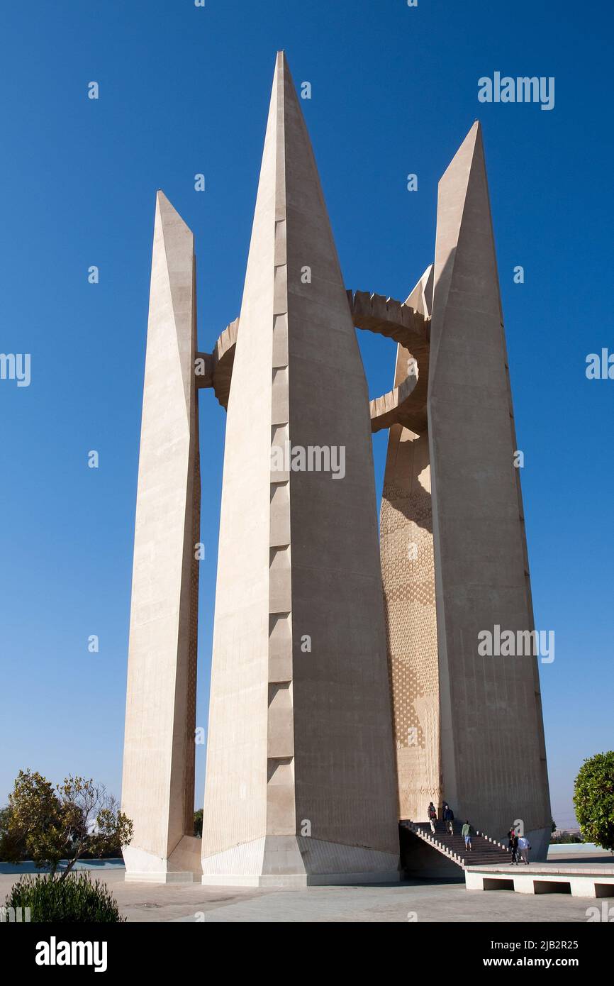Egitto, Assuan. Nel 1972 i russi presentarono un monumento commemorativo per ricordare la cooperazione di Russia ed Egitto quando costruisce la diga di Assuan Foto Stock