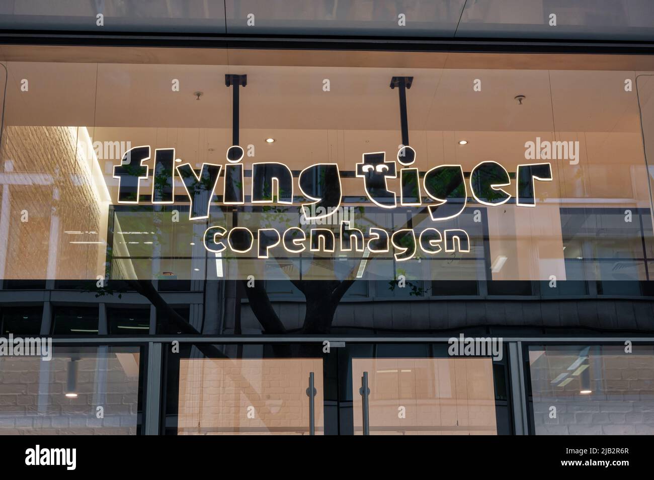 Londra, UK- 3 maggio 2022: Il negozio Flying Tiger su Tottenham Court Road a Londra Foto Stock