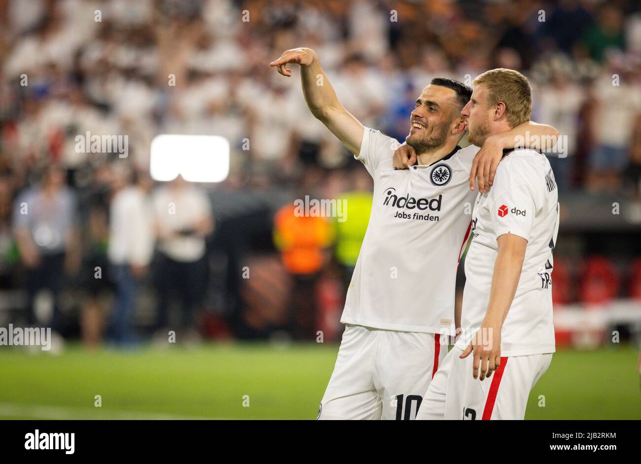 Filip Kostic (fra), Martin Hinteregger (fra) Eintracht Frankfurt - Glasgow Rangers 18.05.2022, Fussball; Saison 2021/22 Foto: Moritz Müller Copyrigh Foto Stock