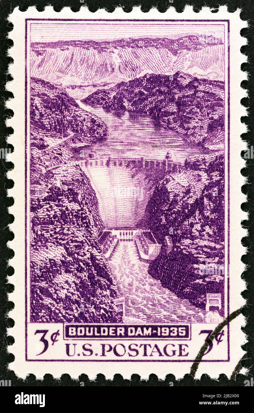 USA - CIRCA 1935: Un francobollo stampato negli USA mostra Boulder (Hoover) Dam, Nevada, circa 1935. Foto Stock