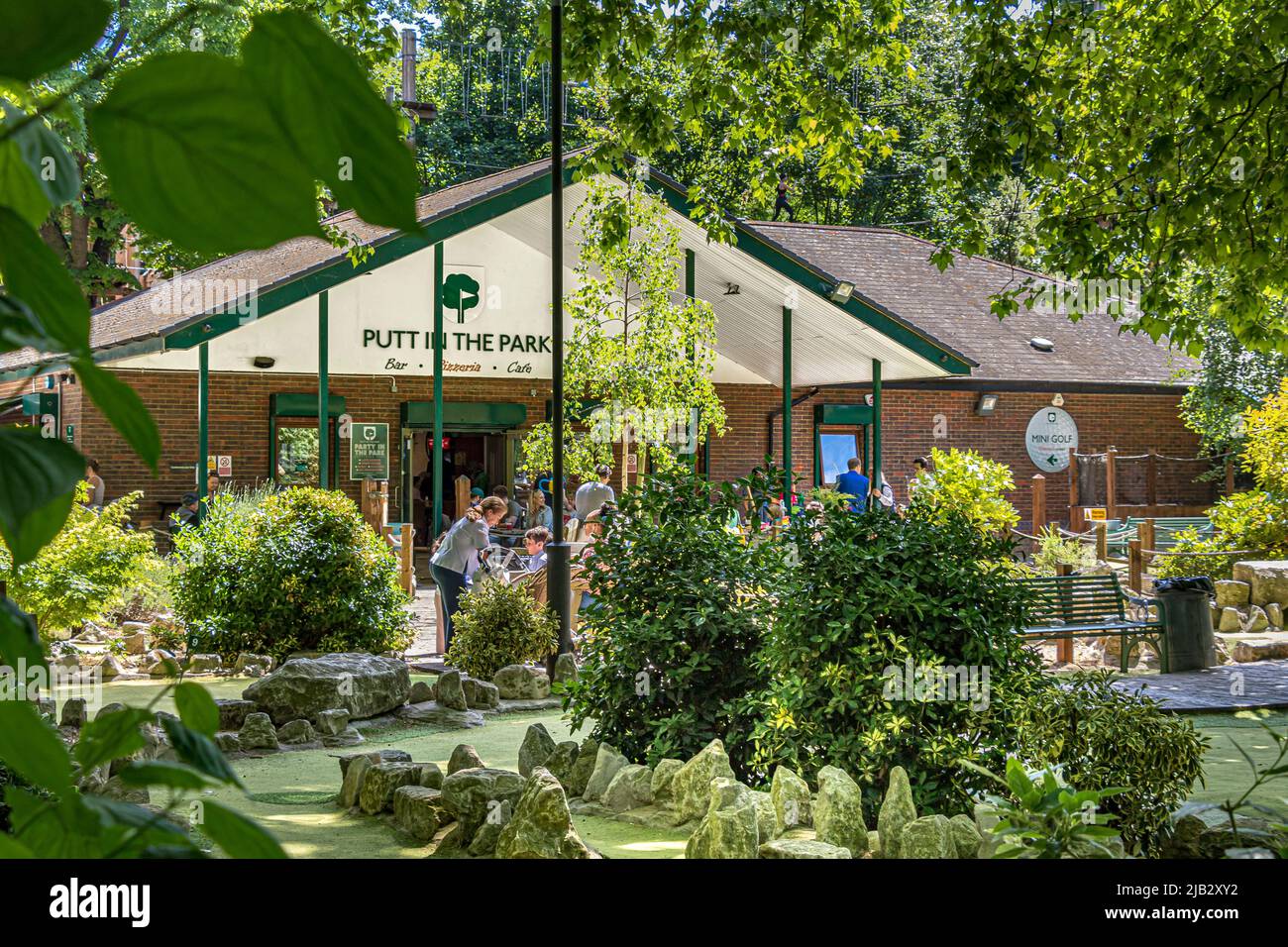 Putt in the Park at Battersea Park , un campo da mini-golf a 12 buche per tutte le stagioni, nel cuore di Battersea Park, Londra, SW11 Foto Stock