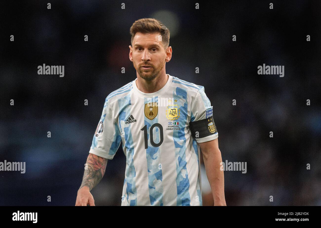 01 giu 2022 - Italia contro Argentina - Finalissima 2022 - Stadio di Wembley Lionel messi durante la partita contro l'Italia allo Stadio di Wembley. Picture Credit : © Mark Pain / Alamy Live News Foto Stock