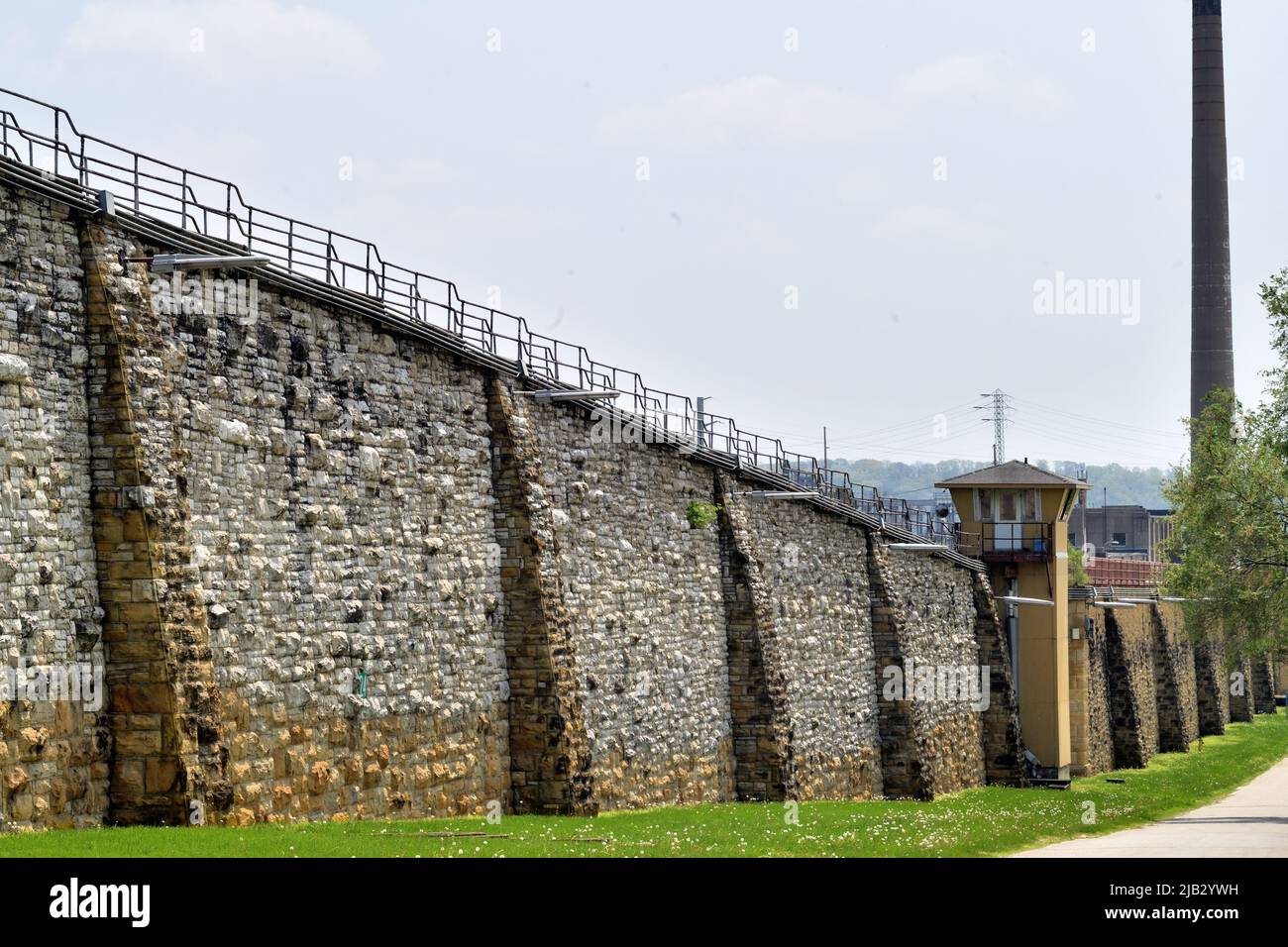 Fort Madison, Iowa, Stati Uniti. Il penitenziario statale dell'Iowa, una prigione di massima sicurezza nell'Iowa sudorientale gestita dal Dipartimento delle correzioni dell'Iowa. Foto Stock