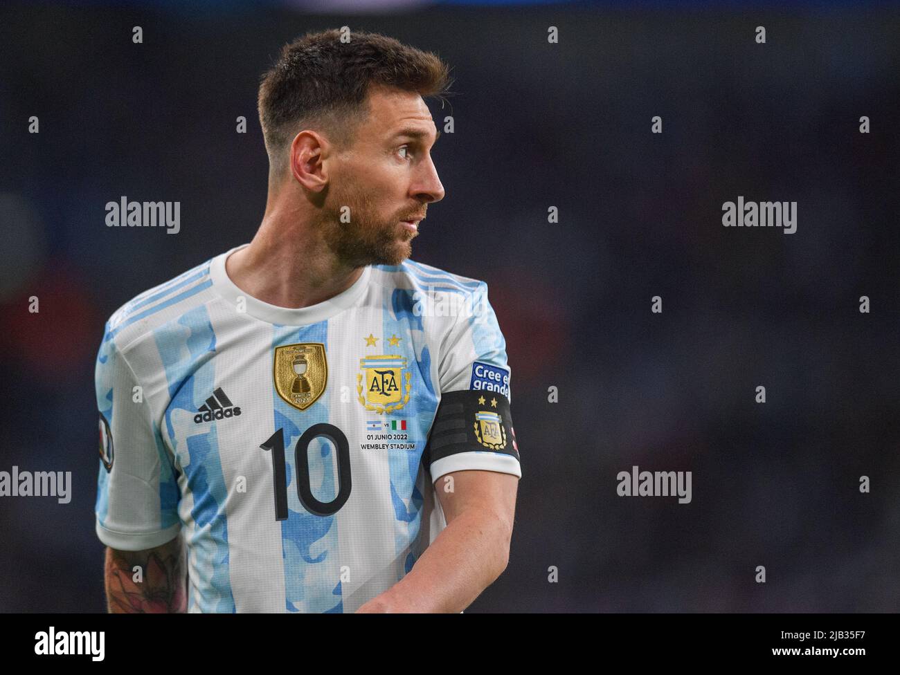 01 giu 2022 - Italia contro Argentina - Finalissima 2022 - Stadio di Wembley Lionel messi durante la partita contro l'Italia allo Stadio di Wembley. Picture Credit : © Mark Pain / Alamy Live News Foto Stock