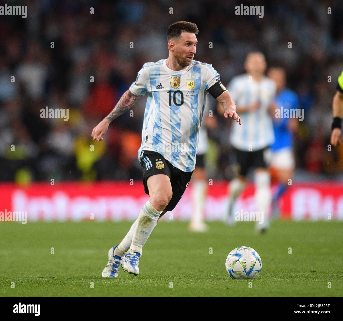 01 giu 2022 - Italia contro Argentina - Finalissima 2022 Lionel messi durante la partita contro l'Italia allo Stadio di Wembley. Immagine: Mark Pain / Alamy Foto Stock