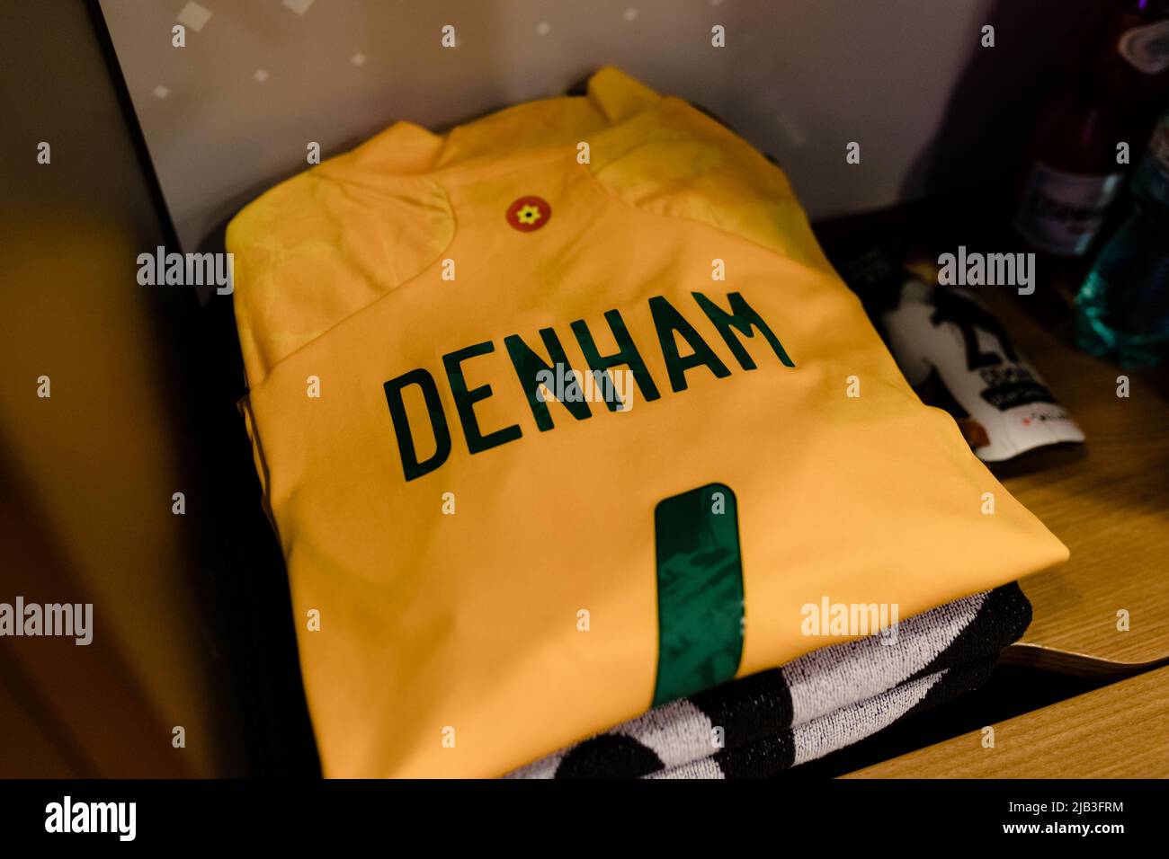 Wrocław, POLONIA - 01 GIUGNO 2022: Oli Denham del Galles ha raggiunto il primo posto prima della Lega A 2022 Nations League tra Polonia e Galles alla Tarczynski Arena, Wrocław, Polonia il 1st giugno 2022. (PIC di John Smith/FAW) Foto Stock