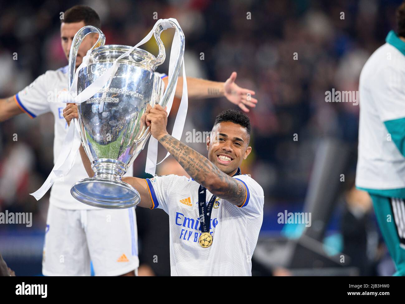 Cerimonia di premiazione, Mariano DIAZ (Real) con coppa, finale della Champions League 2022, Liverpool FC (LFC) - Real Madrid (Real) 0: 1, il 28th maggio 2022 a Parigi/Francia. Â Foto Stock