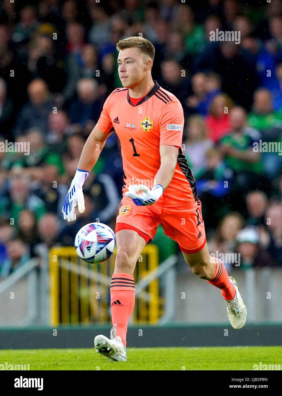 Portiere dell'Irlanda del Nord Bailey Peacock-Farrell durante la partita della UEFA Nations League al Windsor Park di Belfast. Data foto: Giovedì 2 giugno 2022. Foto Stock