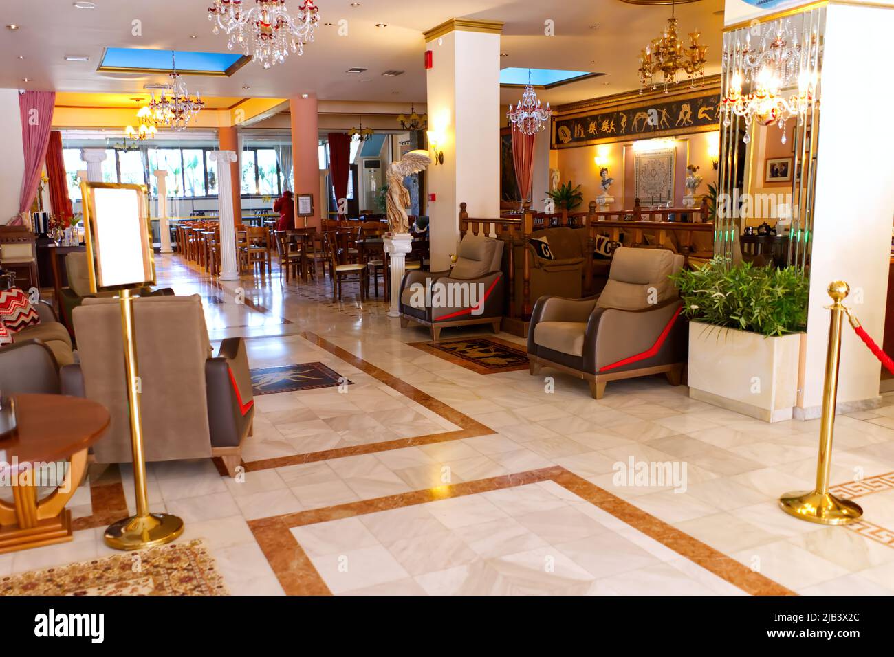 area ricevimento. Hotel di lusso in grecia con pavimenti in marmo Foto Stock