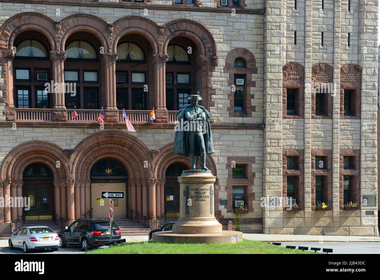 Philip John Schuyler Monument davanti al municipio di Albany nel centro di Albany, New York state NY, USA. Foto Stock