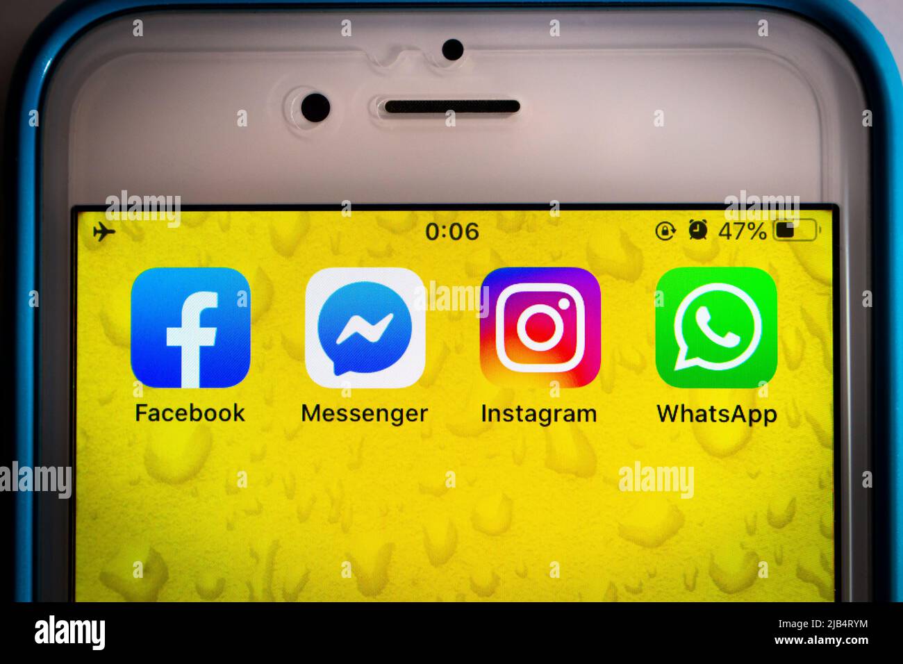 Kumamoto, Giappone - Agosto 25 2020 : Facebook, Messenger, Instagram & WhatsApp su iPhone. Foto Stock