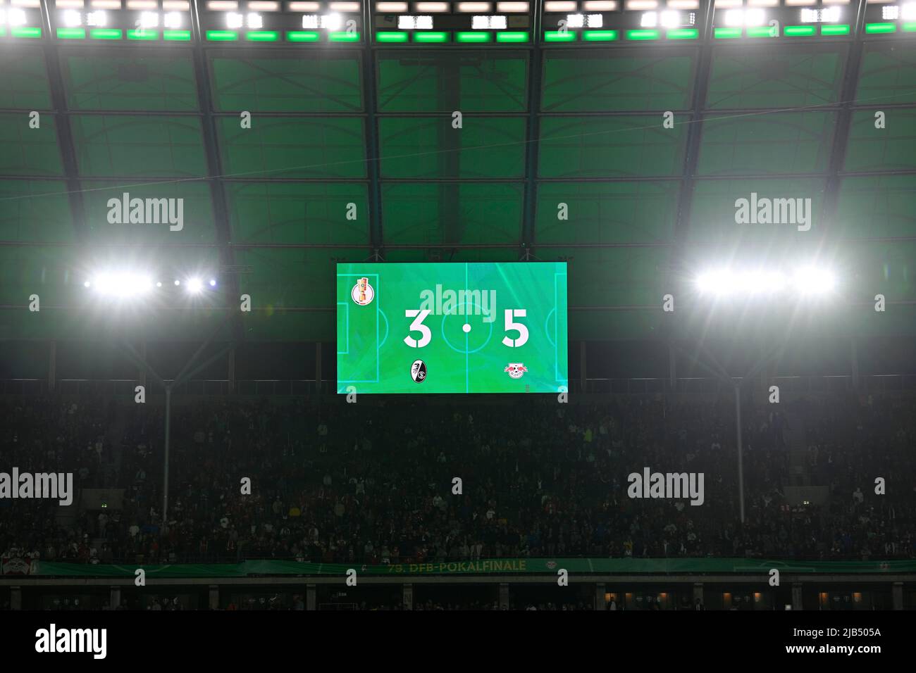 Punteggio finale SC Freiburg vs RB Leipzig, 3:5 dopo il tempo extra e il calcio di rigore, finale 79th della Coppa DFB, Olympiasstadion, Berlino, Germania Foto Stock